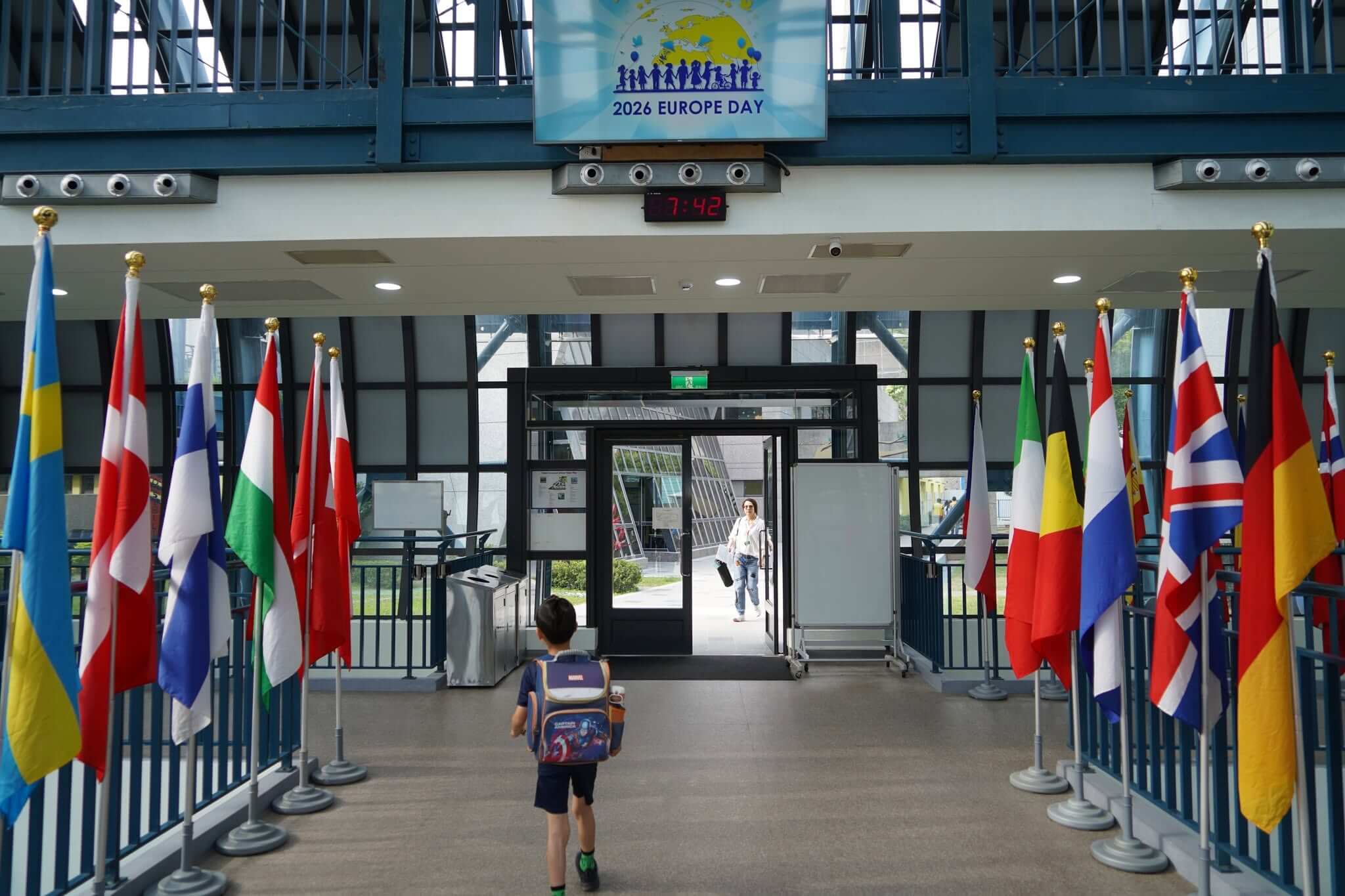 Entrance-TES